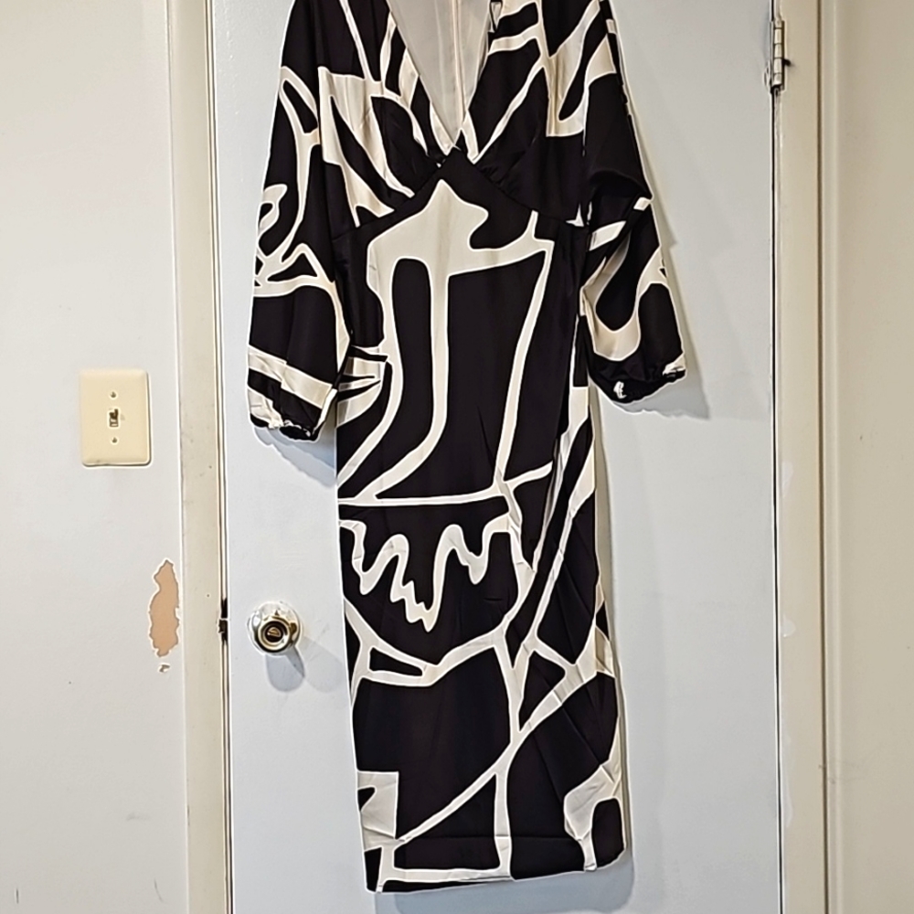 Satin midi dress with batwing sleeves